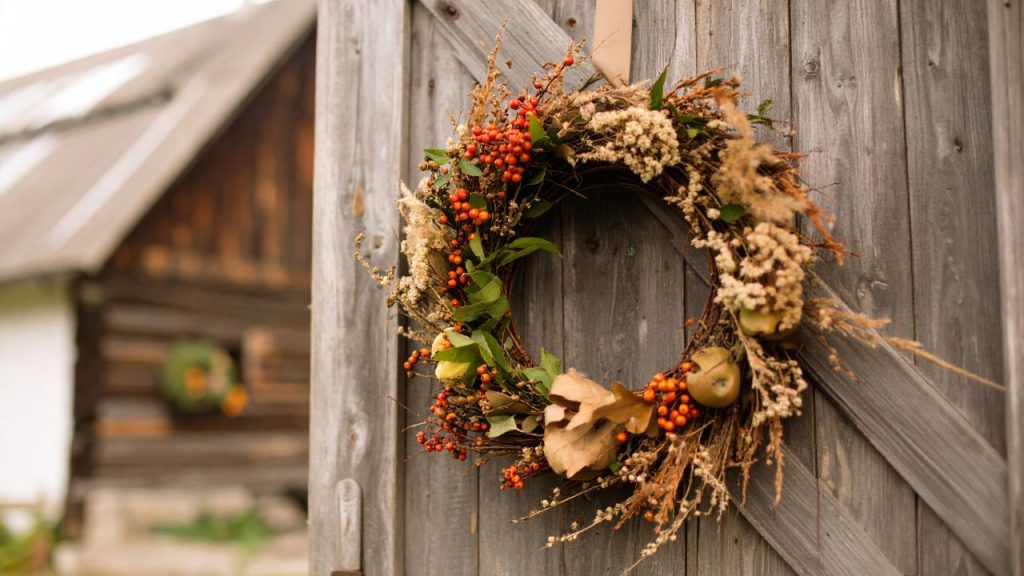150+ Wreath Captions and Quotes for Instagram