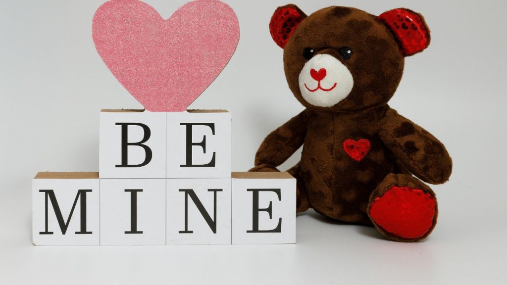 Discover 150 short Valentine’s Day messages perfect for cards, texts, and notes—sweet, romantic, cute, and heartfelt lines to express your love beautifully.